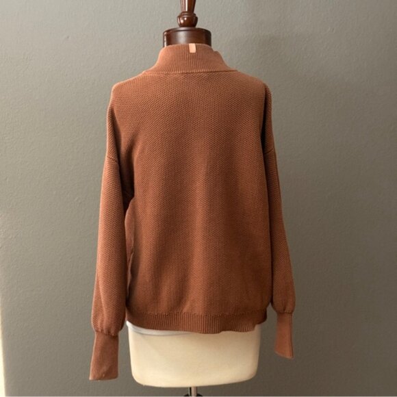 Lunya Humble Brown Cozy Cotton silk pocket henley Sz M Cabin core fall - Picture 4 of 6